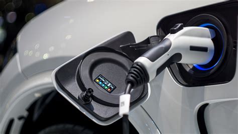 Common Myths About Hybrid Vehicles Debunked
